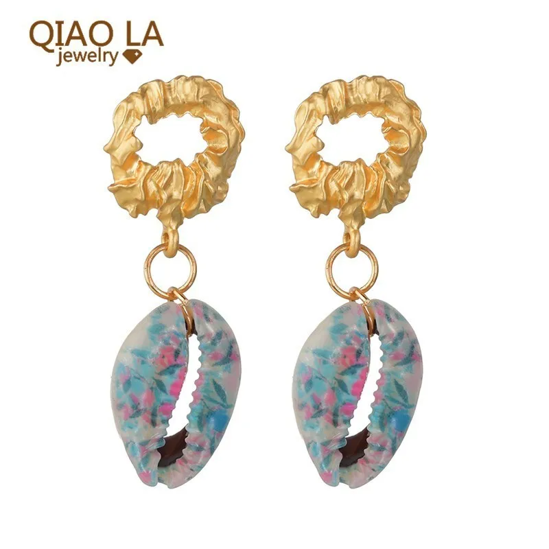 

Bohemian Gold Color Sea Shell Drop Earrings For Women Metal Irregular Geometric Statement Earrings 2019 Summer Beach Jewelry