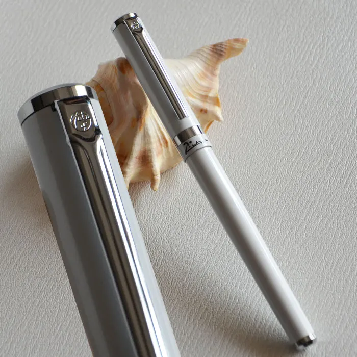 

PICASSO 609 EXECUTIVE WHITE AND SILVER ROLLER BALL PEN DREAM SERIES