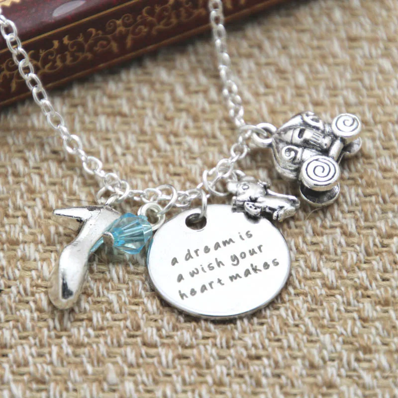 Cinderella Inspired keyring A Dream is a Wish Your Heart Makes Silver tone