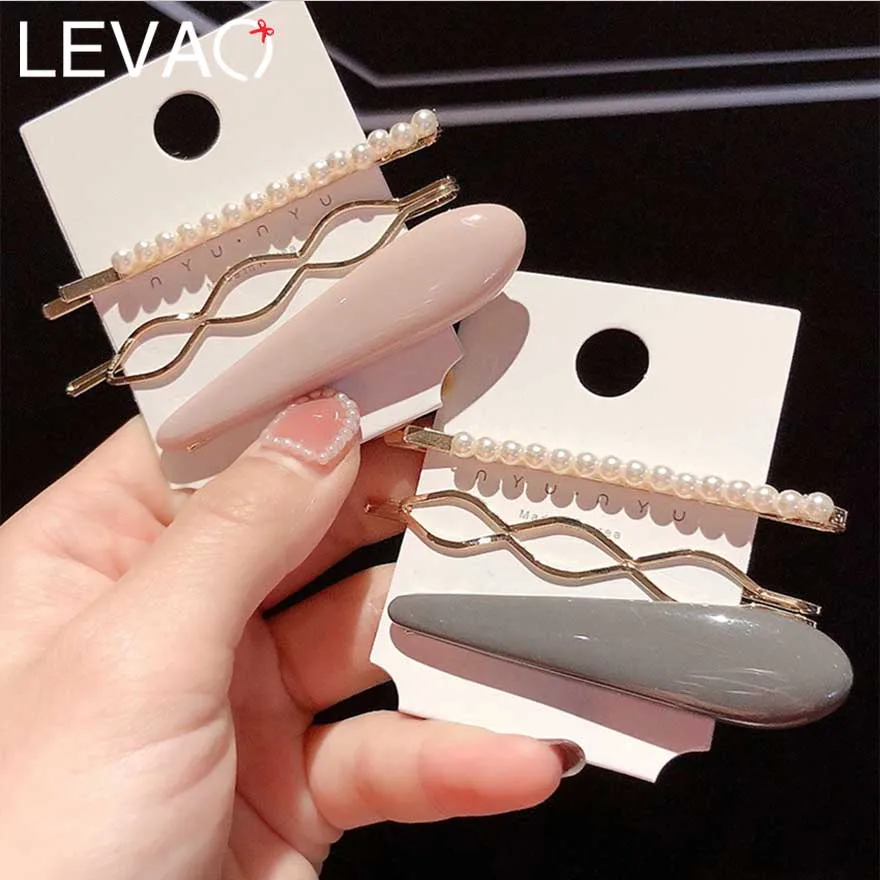 

Levao 3PC/Set Acetate Hair Clips Girls Simple Geometric Bobby Clips Candy Color Barrettes Hairpins for Women Hair Accessories