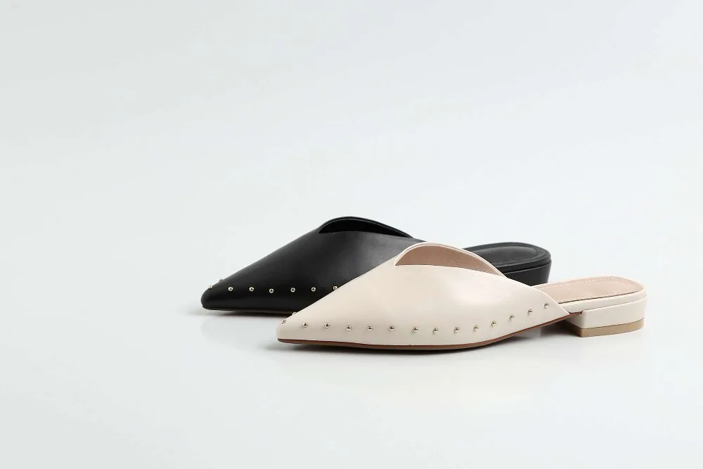 Lenkisen/кожаная обувь с натуральным лицевым покрытием на низком каблуке без застежки; шлёпанцы с заклепками; дизайн; острый носок; простой стиль; Клубная одежда; туфли-лодочки для свиданий; L27