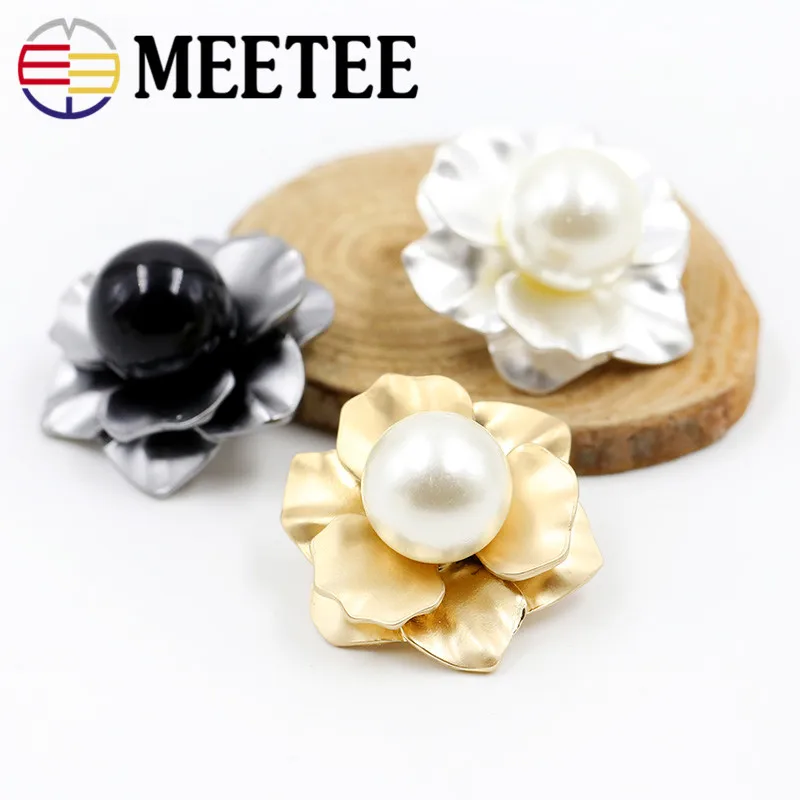 

4pcs Mink Fur Coat Buttons Flowers Pearl Metal Button Clothes Decorative Botones DIY Sewing Accessories E4-38