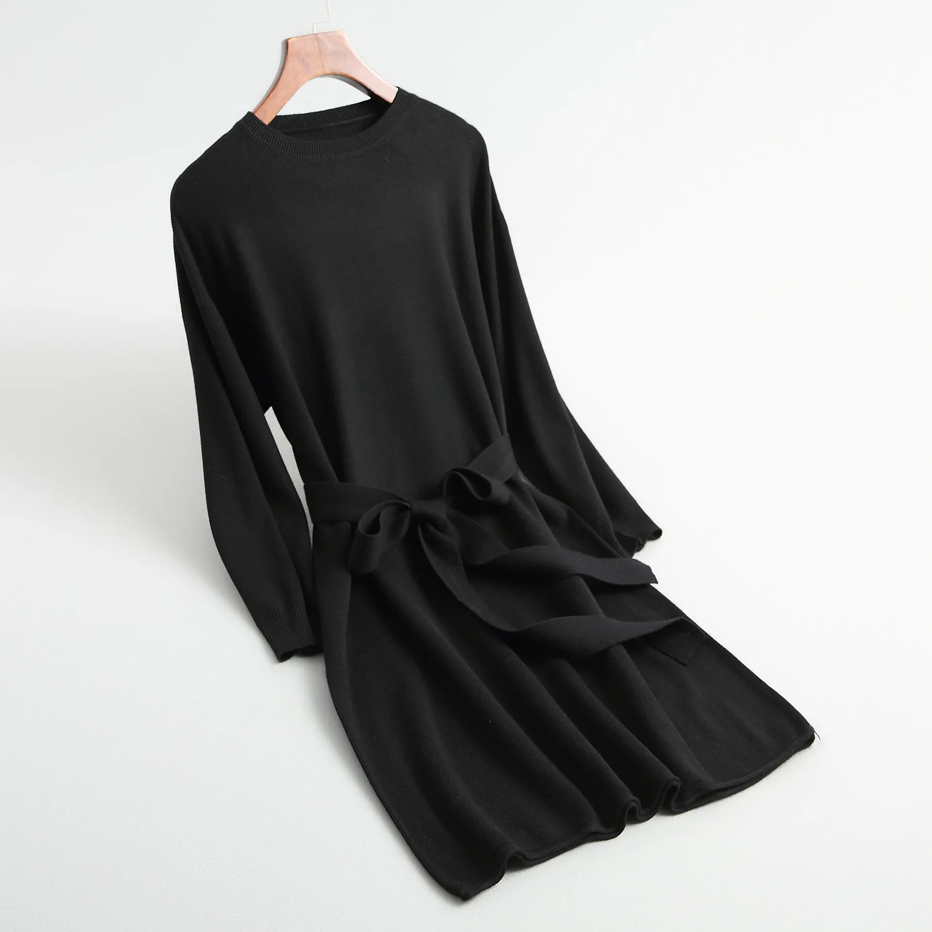 Long Sweater Female Autumn and Winter 2018 New Belt Literary Sweater Bottom Knit Blended Commuting Long Sleeve