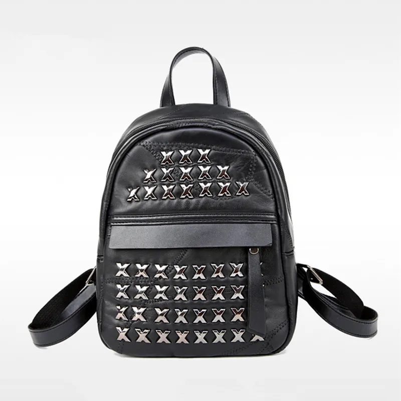 

Famous Brand 100% Genuine Leather Women Backpacks Sheepskin Daily Backpack Girl School Bag Rivet Travel Bag Ladies Shoulder Bags