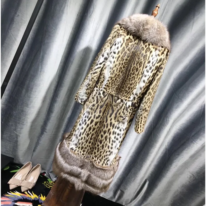 Меховое пальто FURSARCAR из цельного натурального Лисьего меха с большим отложным