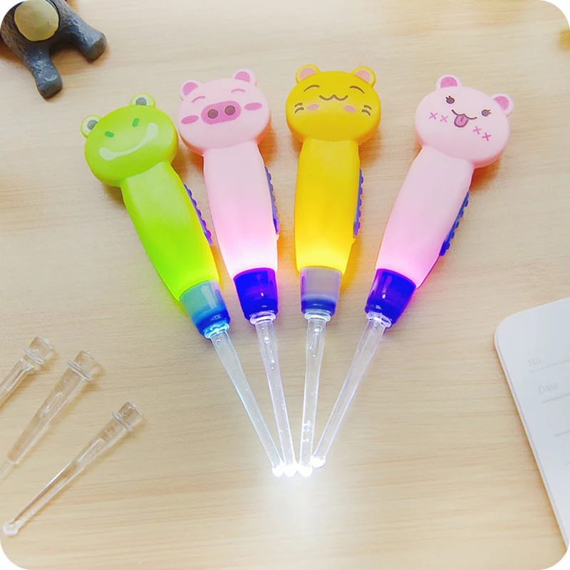 Baby Ear Syringe Ear Cleaner Earwax Spoon Clean LED Light Flashlight