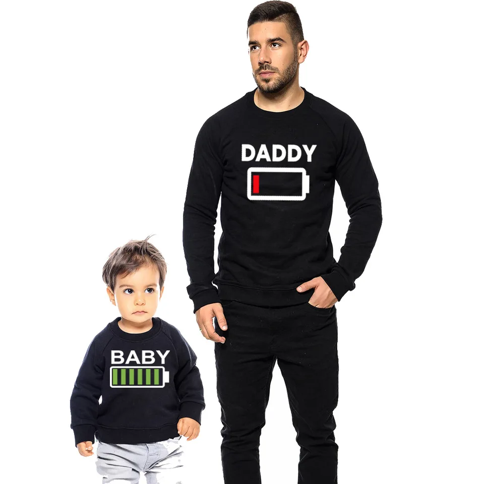 Одинаковые футболки для всей семьи; одежда для папы, мамы и ребенка; свитер для всей семьи; пуловер для папы, мамы и меня; пальто для всей семьи размера плюс