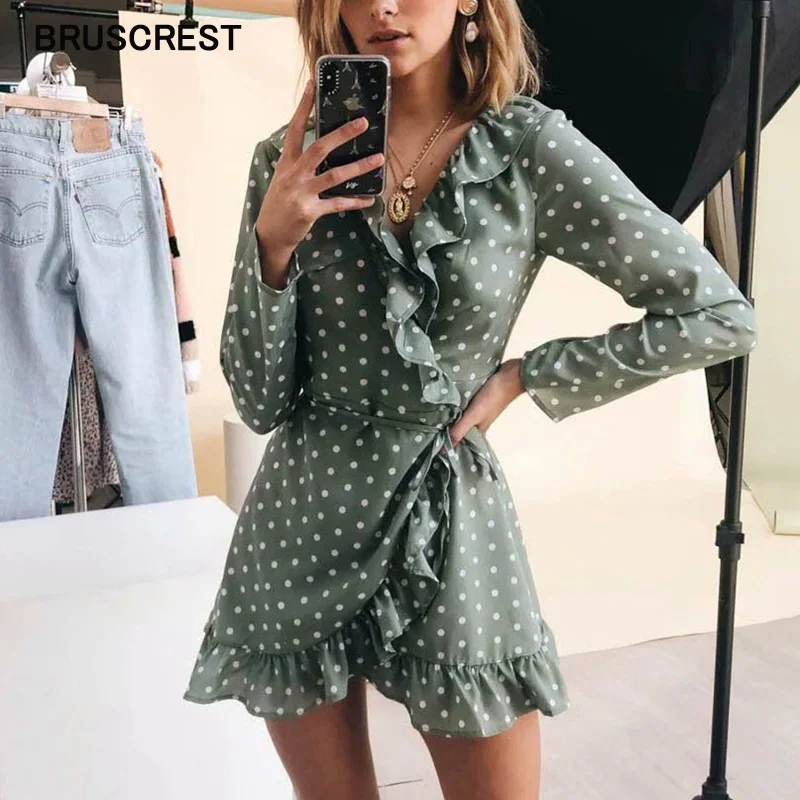 

Vintage warp ruffle dress long sleeve green polka dot mini dress women beach vestidos Summer dress 2019
