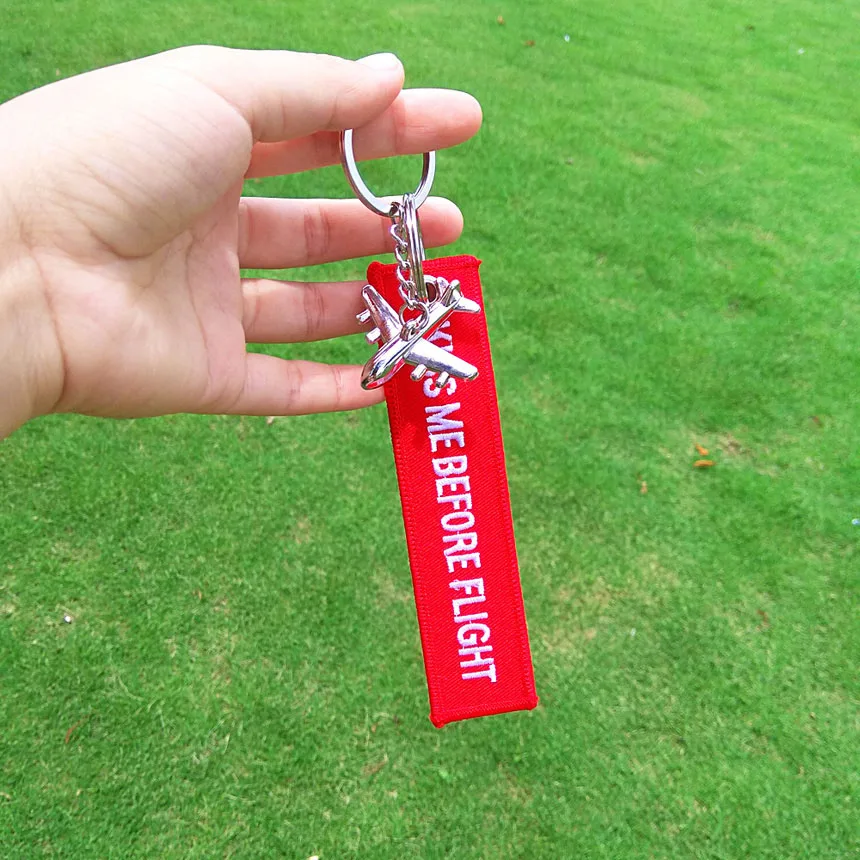 

With Metal Plane Key Chain Kiss Me Before Flight Keychains Charms Bag Pendant Car Key Ring Women Cadeau Maitresse Sleutelhanger