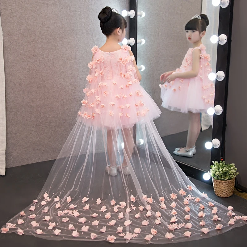 2019 Nieuwe Europese Luxe Kinderen Meisjes Wit Roze Rode Prinses Jurk Met Lange Mesh Staart Koreaanse Zoete Bruiloft Verjaardag Jurk 2019 Nieuwe Europese Luxe Kinderen Meisjes Wit Roze Rode Prinses Jurk Met Lange Mesh Staart Koreaanse Zoete Bruiloft Verjaardag Jurk