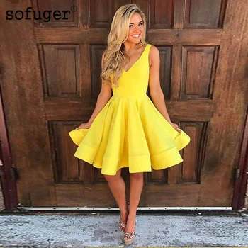

Yellow V Neck A Line Straps Pleat Short Homecoming Party Dress Evening Dress Prom Vestidos De Fiesta Formal Special Occasion