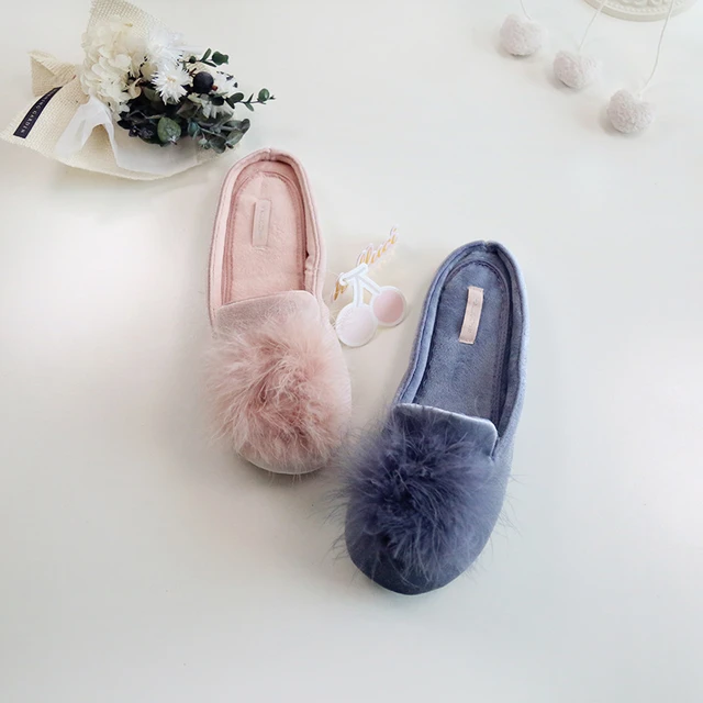 Novedad de 2018! zapatillas de interior de casa de mujer con pompones peluche, zapatos verano para mujer, zapatillas de marca HARGROVE - AliExpress