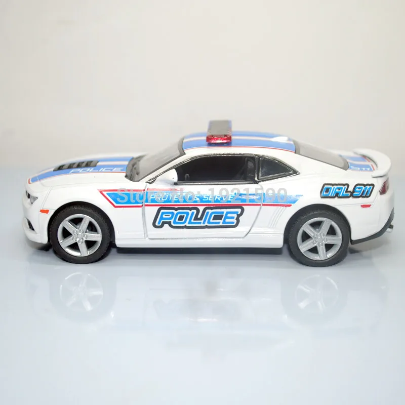 Chevrolet Camaro police version white (5)