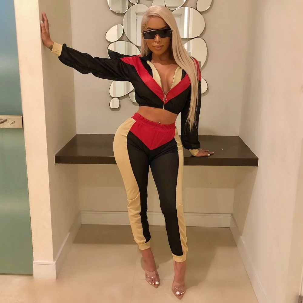 (4)