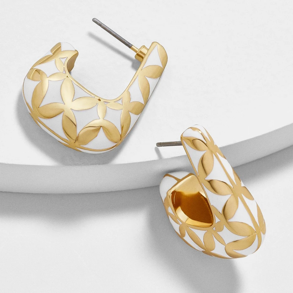 

Fashion Design Geometric Flower Metal Stud Earrings Bohemia Hollow Small Cute Statement Charm Earrings Party Wedding Jewelry