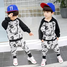 Брендовые Детские комплекты, детский костюм с длинными рукавами на весну-осень, красивый спортивный костюм из 2 предметов с мультипликационным принтом для мальчиков 2-5-7 лет