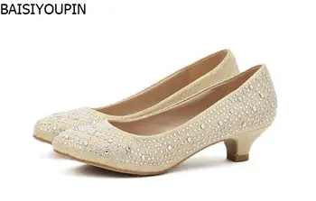 

2018 Fashionable Water Drill Single Shoe Women with Shallow Heel Single Shoes Women Shoes Round The Wedding Shoes with The Bride