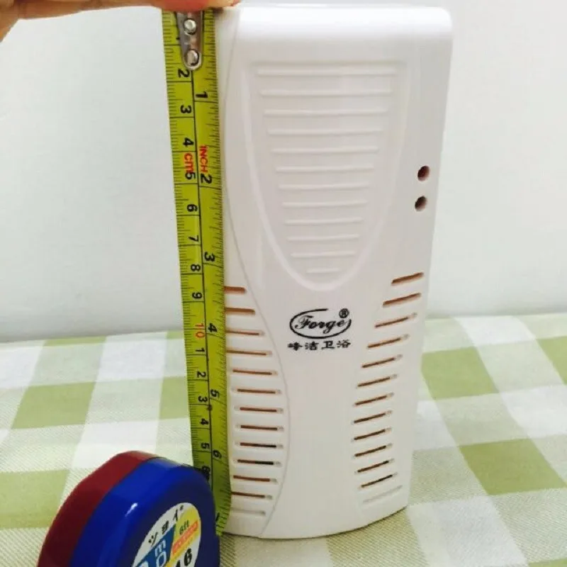 aerosol dispenser (18)