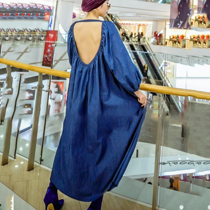 [EAM] новое осенне-зимнее Синее джинсовое Свободное длинное платье с круглым вырезом и длинным рукавом большого размера с открытой спиной Женская мода JT699