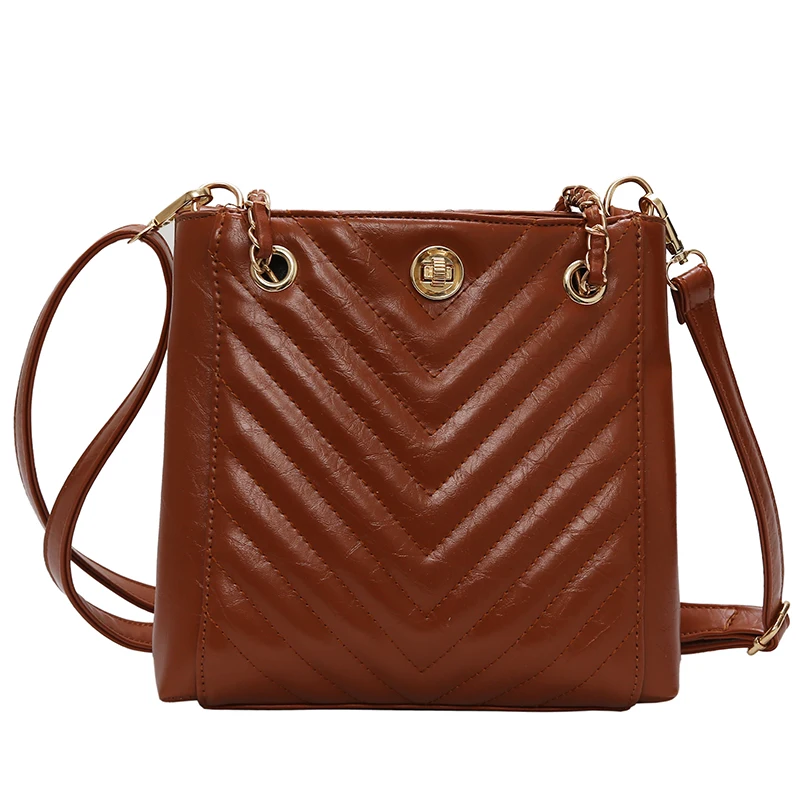 

2018 new Korean fashion casual simple retro wild shoulder slung rhombic chain bag.