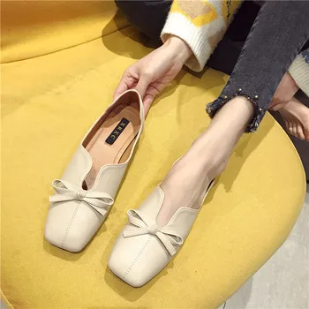 

Flat single shoes female 2019 spring new square head retro grandmother shoes shallow mouth bow soft bottom ladies shoes