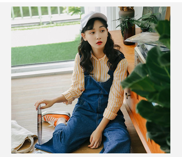 Conjoined jeans female spring and autumn new han version sen female students loose joker web celebrity age reduction show thin suspenders (3)