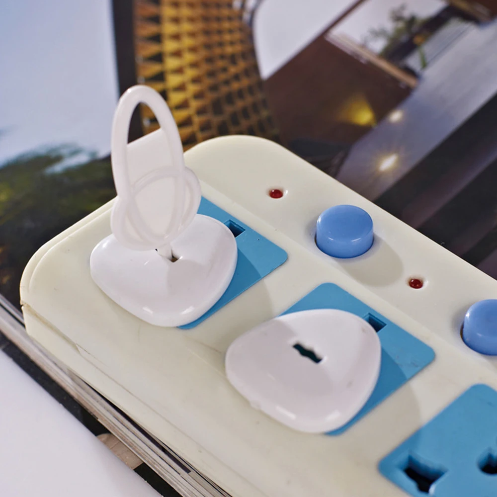 

12 Pcs/Lot Electrical Safety Protection Baby Lock Electric Shock Hole Baby Safety Electrical Security Plastic Safe Lock Cover