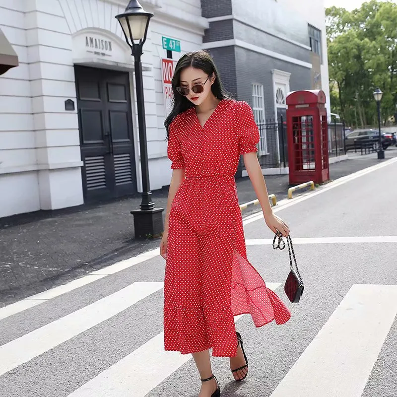 

Summer new fashion holiday wave point print short-sleeved dress female, thin section was thin V-neck long section split dress Ms