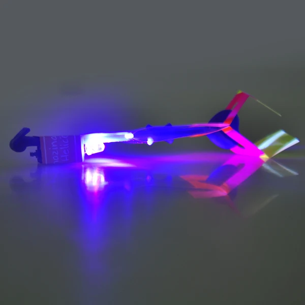 Brinquedo do Bebê Y-forma Aleatória Luz Reta Seta Voando Brinquedo Led Iluminação Flash Brinquedos Festa Diversão Presente Catapulta 50 Pçs Cor 8 iluminação flash brinquedos festa diversão presente catapulta