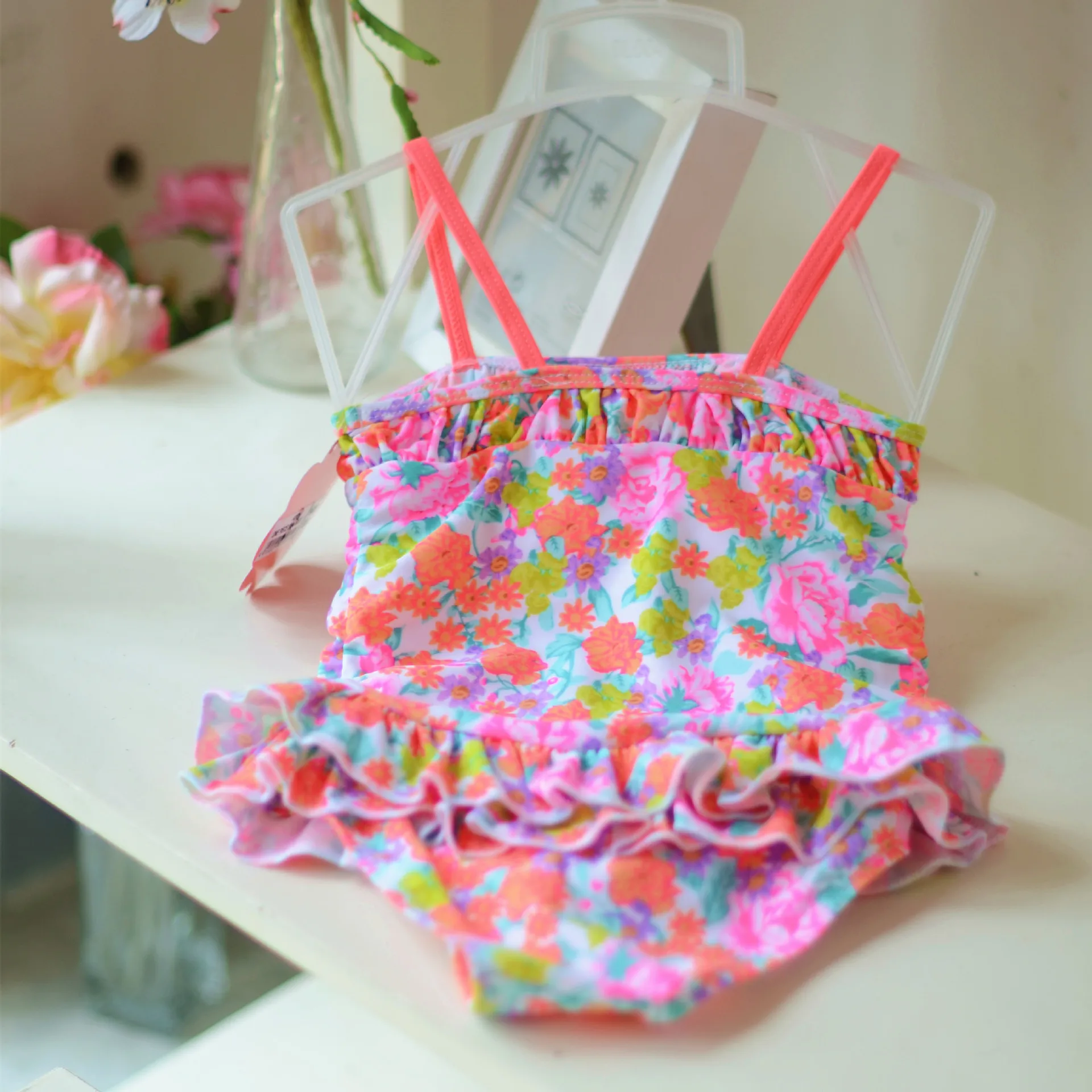 2017 retail cute flower Girls Bathing Suits Child Ruffled Swimwear For