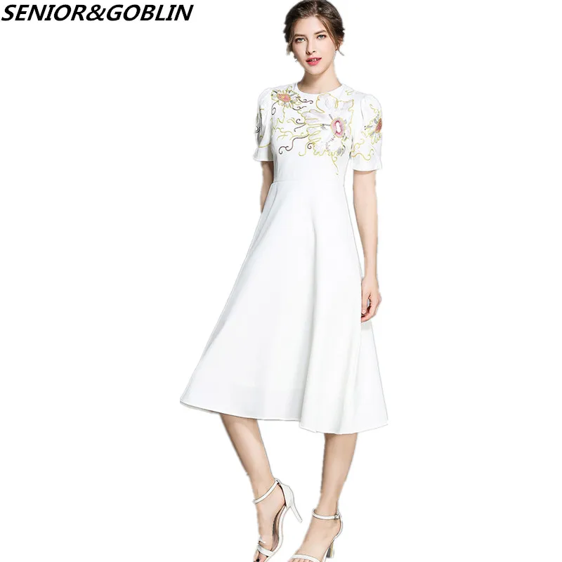 

2019 High Quality Summer New Fashion Designer Runway Dress Women White Short Sleeve Embroidery Floral Casual Vintage Dress S-XXL