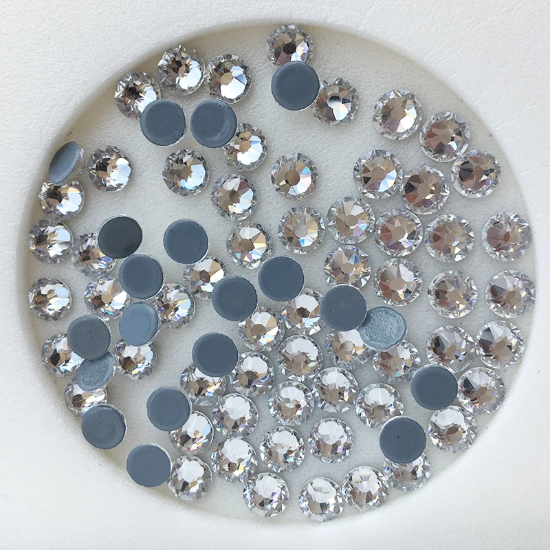 

Big and Small Cuts Crystal/Clear/White Color Hot-fix Rhinestone ss20 and ss30 Size Iron On Rhinestone for Garments Decoration