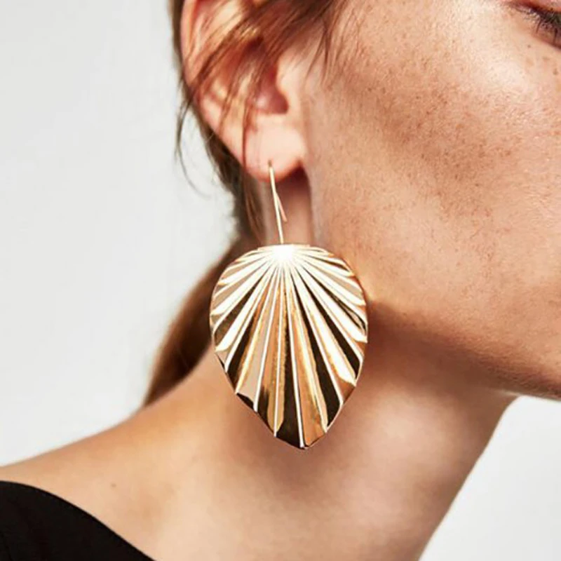 

Ztech Star Street Shoot Vintage Punk Wind Metal Wire Drawing Irregular Leaf Shape Dangle Earrings For Women Fashion Bijoux