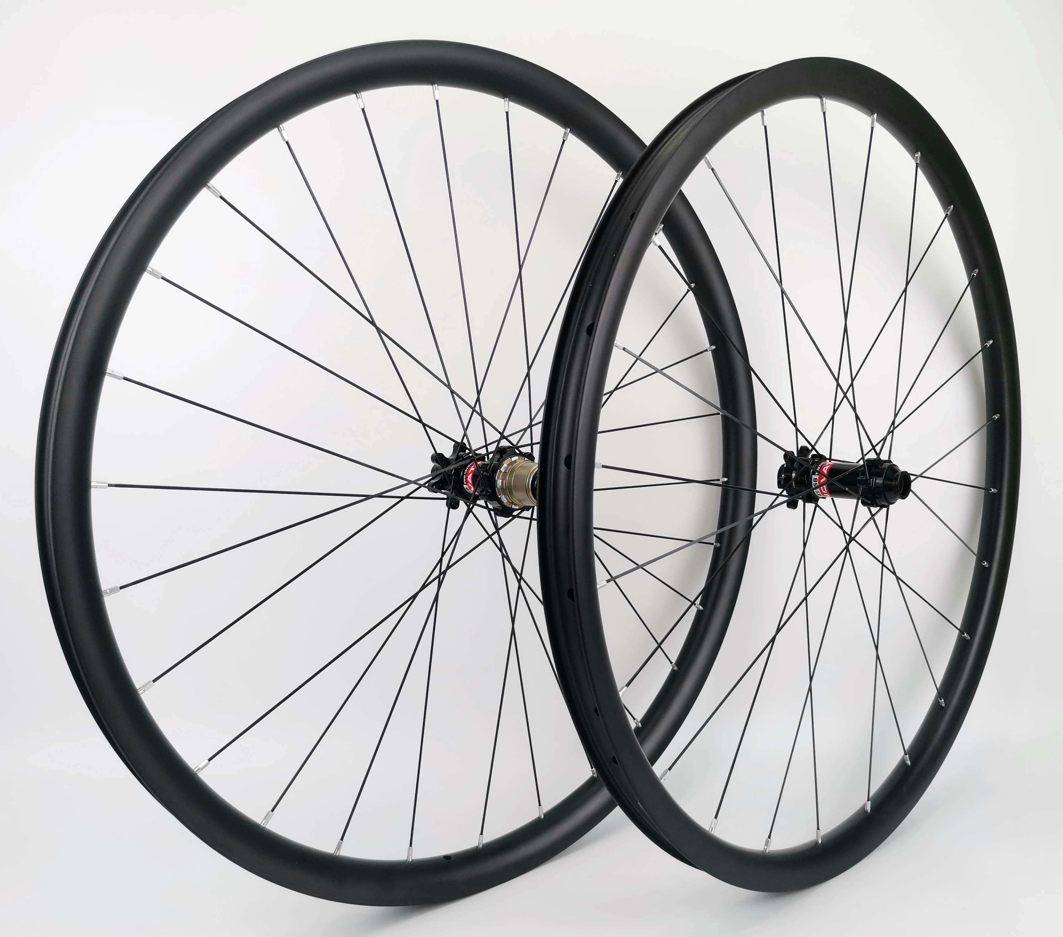 Flash Deal 27.5ER Asymmetry offset 2.6 MTB AM/XC hookless carbon wheels 30 width 24 depth mountain bike super light carbon wheelset 0 Flash Deal 27.5ER Asymmetry offset 2.6 MTB AM/XC hookless carbon wheels 30 width 24 depth mountain bike super light carbon wheelset 0
