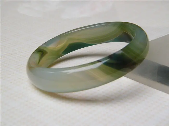 

NEW 100% NATURAL LCE OF GREEN CHALCEDONY stone BRACELET 65MM