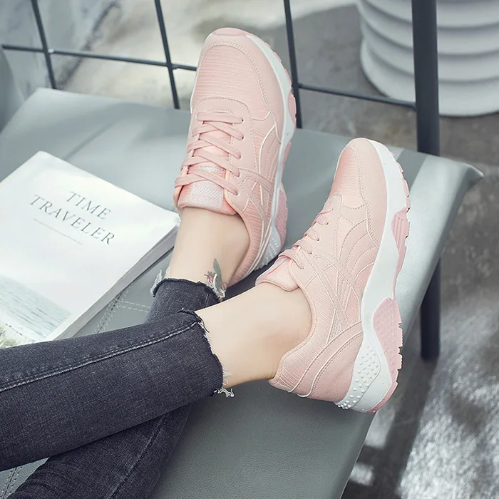 Femmes-chaussures-de-course-2018-nouveau-dentelle-up-respirant-maille-sport-chaussures-femmes-sneakers-Souple-confortable
