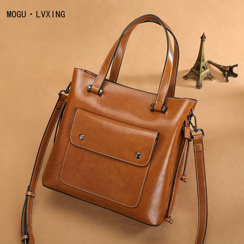 

2018 European and American Rivet Chain Design Head Layer Cowhide Women Flap Bag Small Square Bag Simple Leather Handbag Silver
