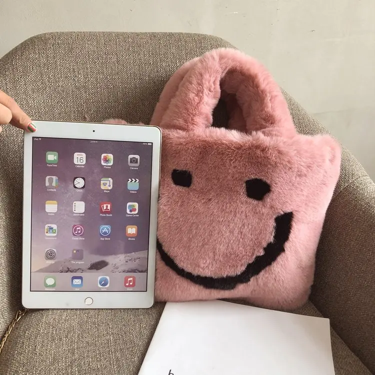 #*Cheap Smiling Face Winter Faux Fur Bags Top handle Clutch Rabbit Fur Handbags Cartoon Children Girls Hand Bags Soft Hair