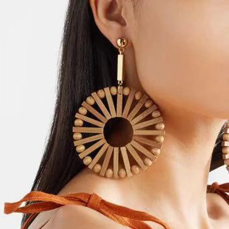 

Dvacaman Vintage Round Wooden Rattan Long Drop Earrings Women 2019 Fashion Metal Statement Earrings Dangle Party Jewelry Brincos