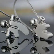 Городские белые костюмы с воротом Пара Модный творческий брелок для ключей Забавный подарок ко Дню Святого Валентина Брелок цепной брелок