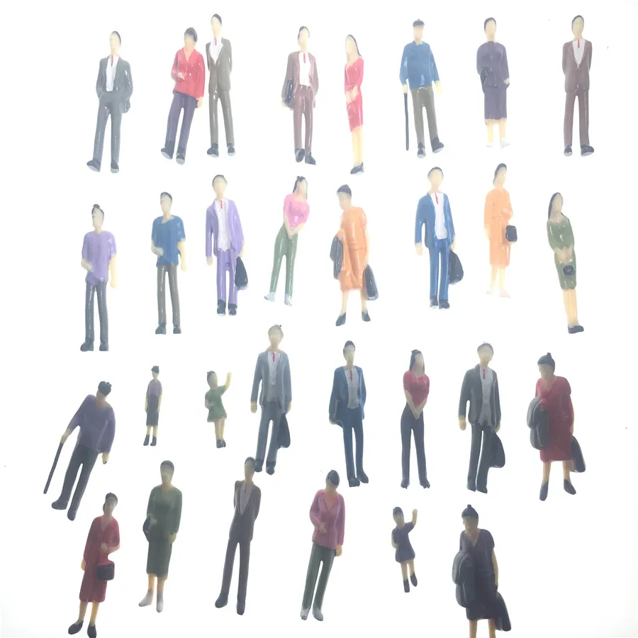 architecture model figure in ho train layout02