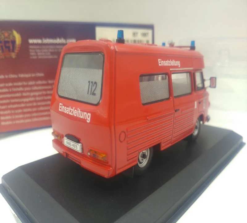 1/43 Моделирование Классический 1985 Barkas B1000 Smh 3 FEUERWEHR коллекция скорая помощь дисплей модель сплава винтажная медицинская модель автомобиля