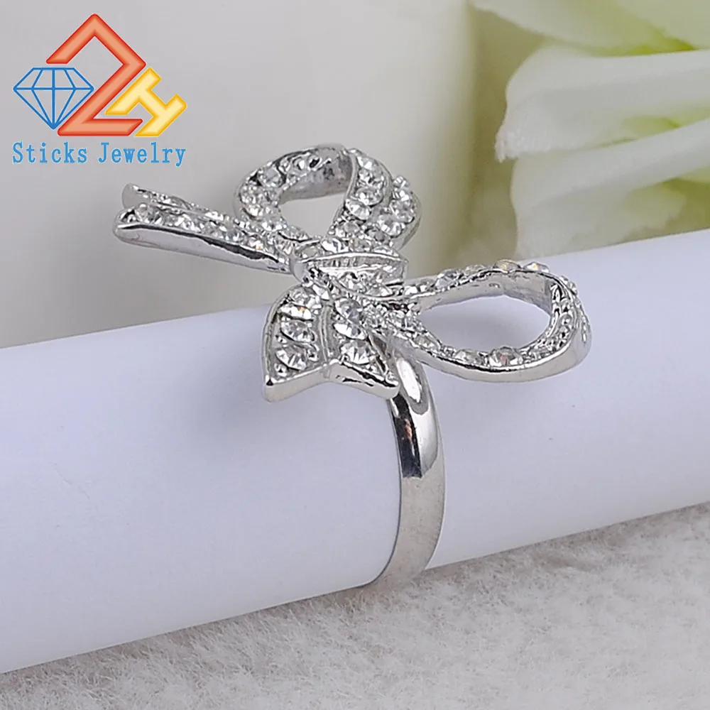

Bowknot with gold inlaid diamond ring