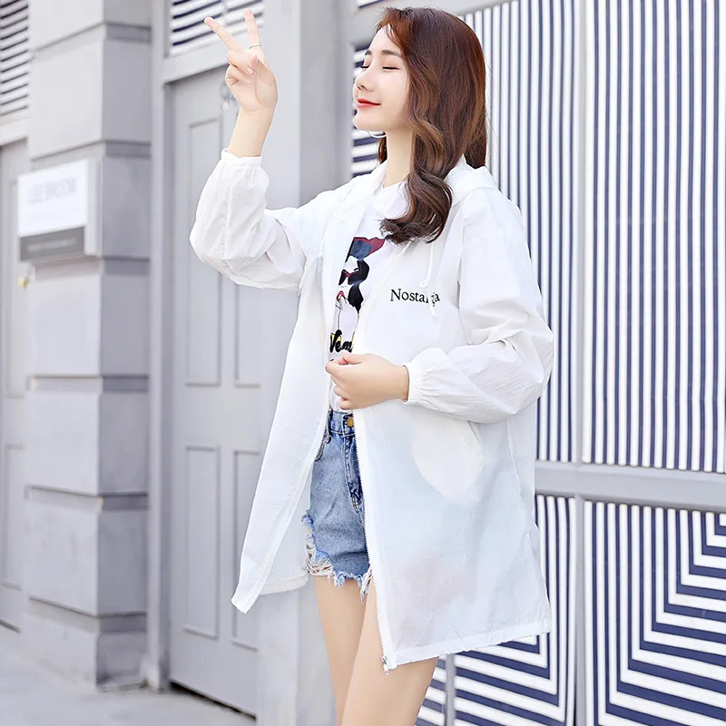 Корейский стиль колледжа свободная Солнцезащитная одежда для женщин длинный абзац сзади с буквенным принтом Солнцезащитная одежда