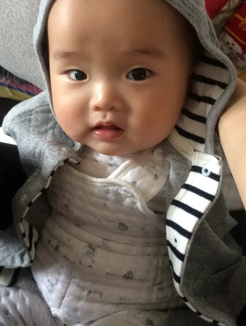 Хлопковая шапочка для младенца жилет