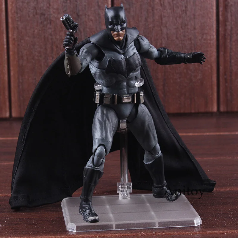 СВЧ Лига Справедливости Бэтмен Фигурка ПВХ Коллекционная модель игрушки 16 см