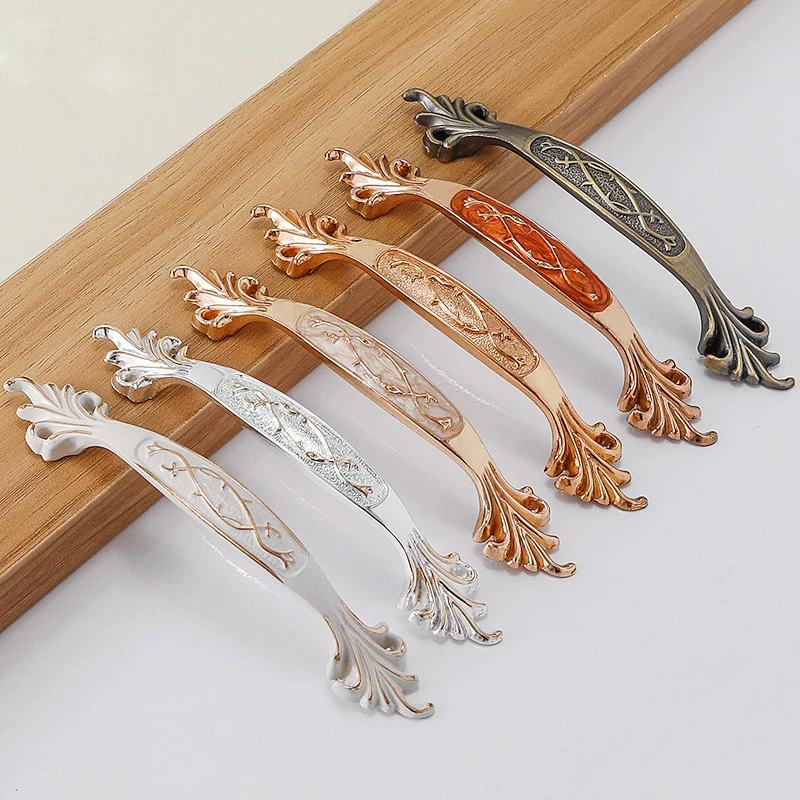 

Ivory/Gold Zinc Alloy Vintage Decorative Pattern Cabinet Pulls Door Knobs and Handles Dresser Knobs Furniture Handles