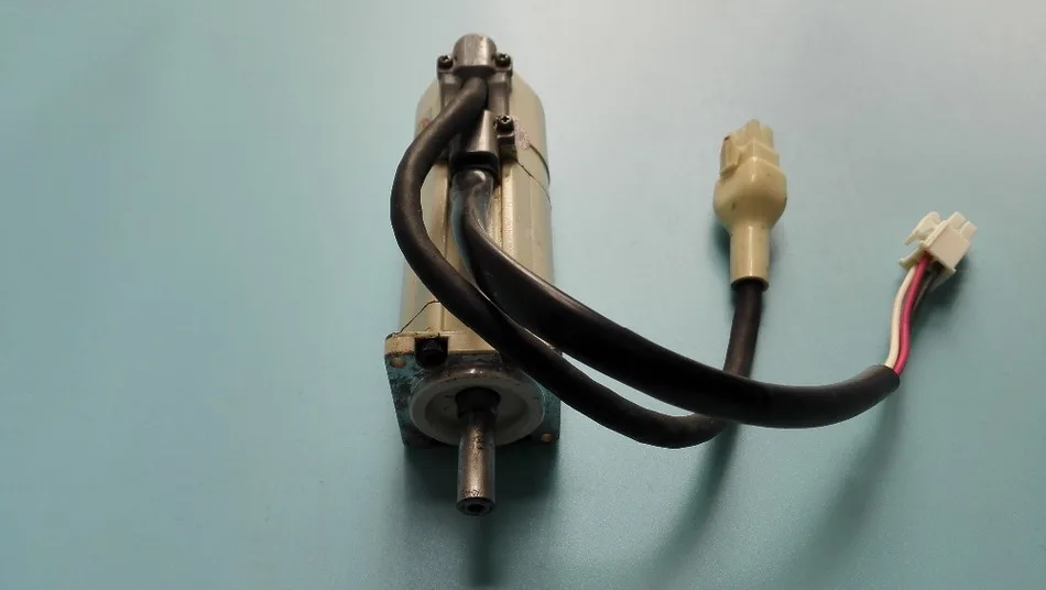 

USED 100% TESTED MSM011P1A SERVO MOTOR MSM011P1A