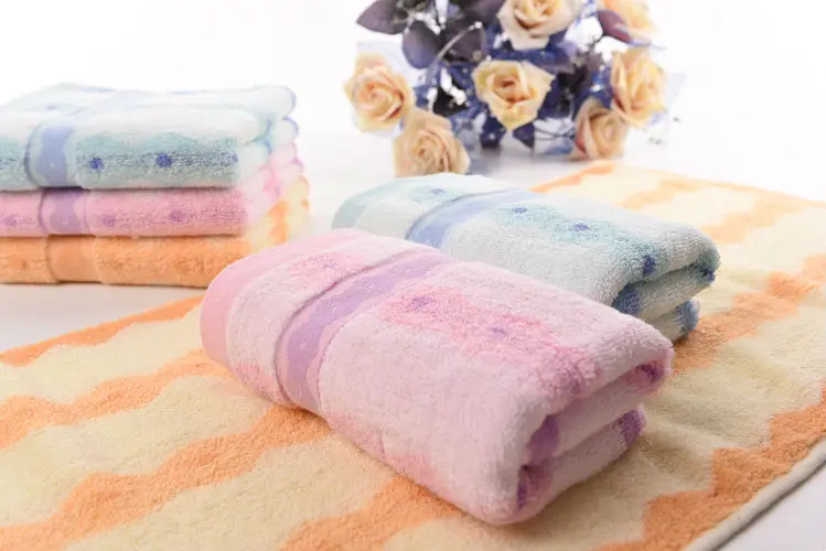 Цветное полотенце для лица, высококачественное полотенце для лица, быстросохнущие рождественские полотенца, подарок для домашнего использования, тканевое полотенце