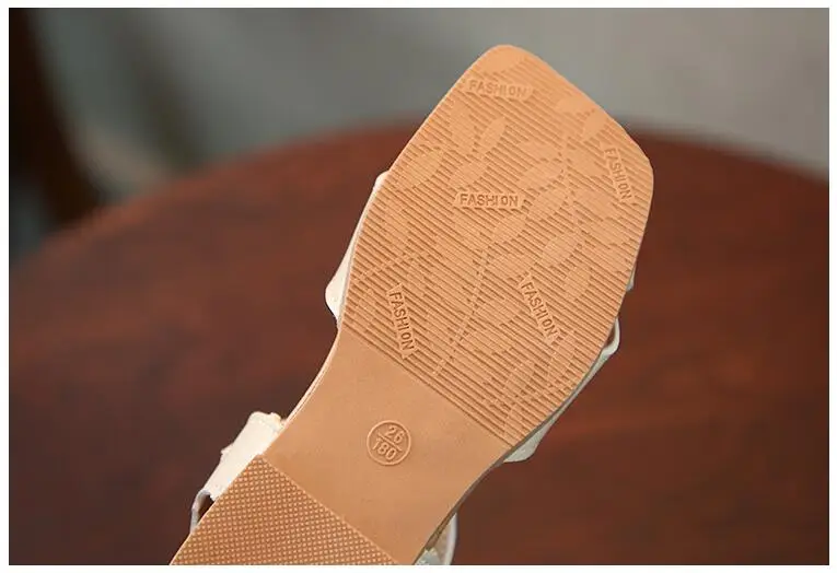 girls sandals (98)